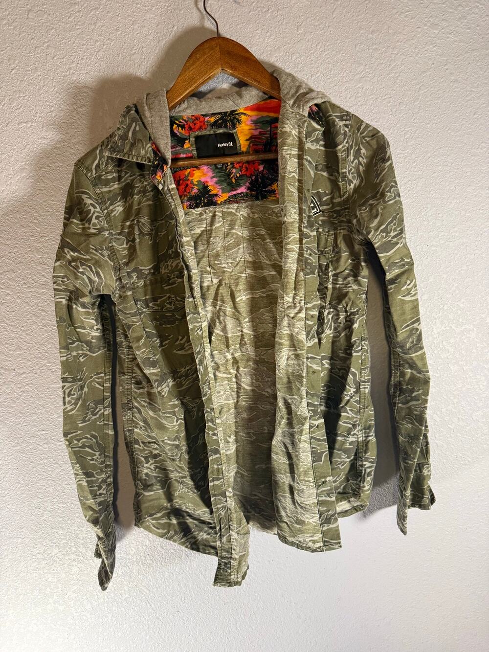 Hurley Medium Camo Hooded Button Front Shirt Jacket Patches